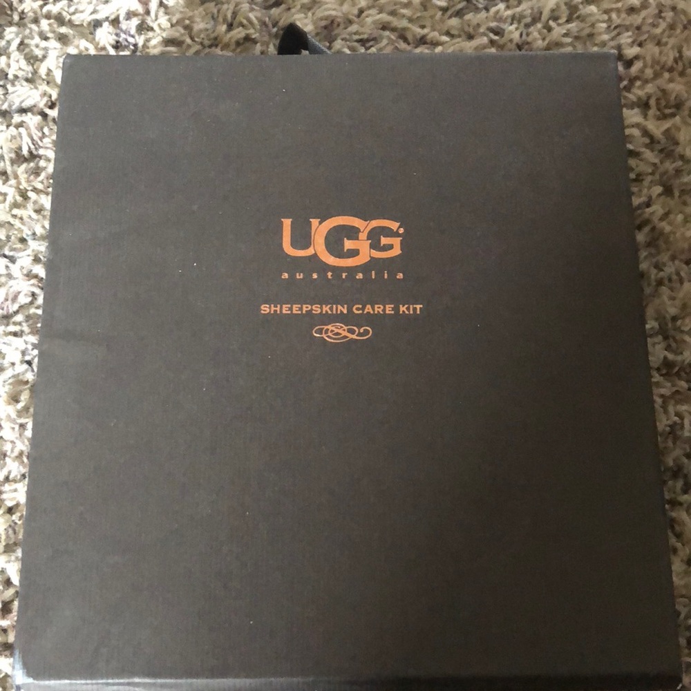 Ugg Sheepskin Care Kit